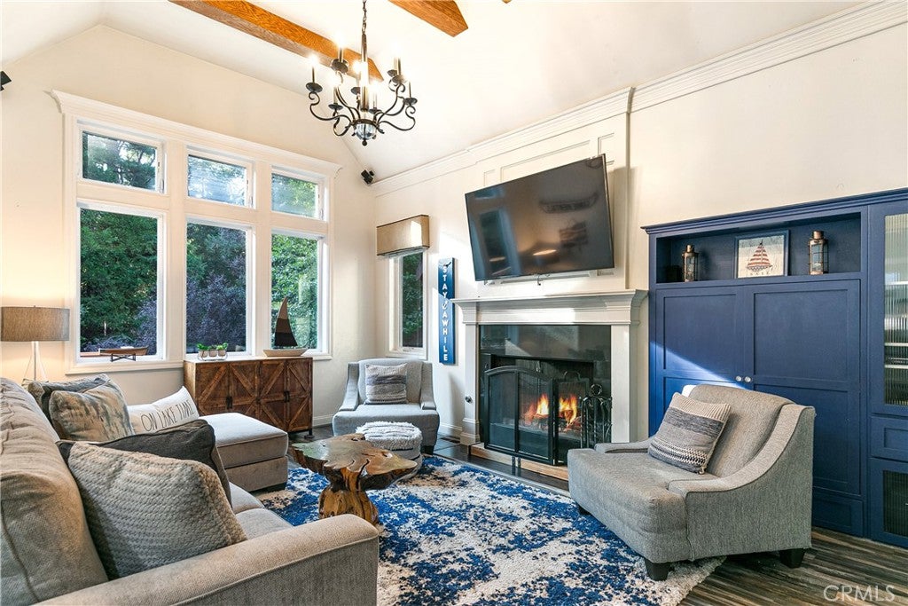 Lake Arrowhead, California, 92352, United States, 2 Bedrooms Bedrooms, ,3 BathroomsBathrooms,Residential,Active,1945074