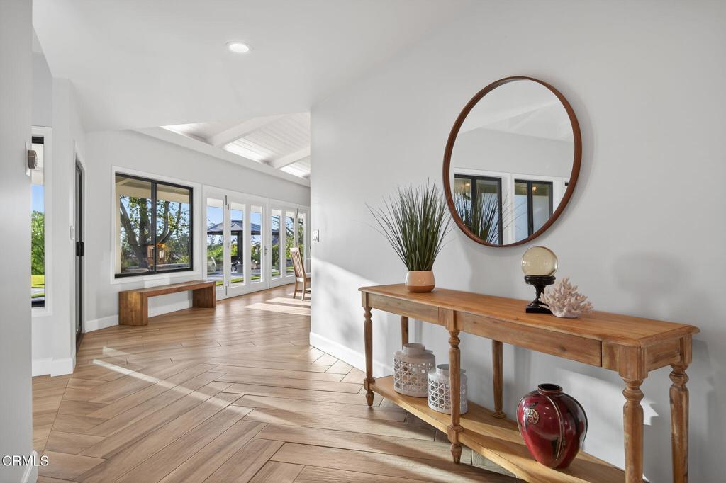 Camarillo, California, 93010, United States, 4 Bedrooms Bedrooms, ,5 BathroomsBathrooms,Residential,Active,1944013