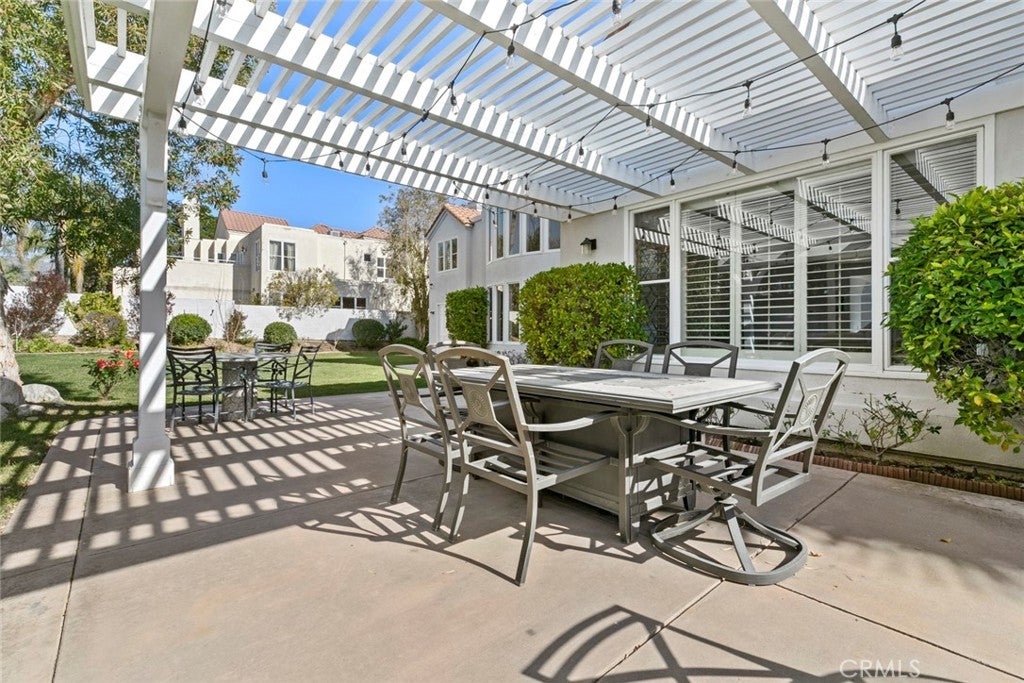 Chatsworth, California, 91311, United States, 5 Bedrooms Bedrooms, ,6 BathroomsBathrooms,Residential,Active,2015219