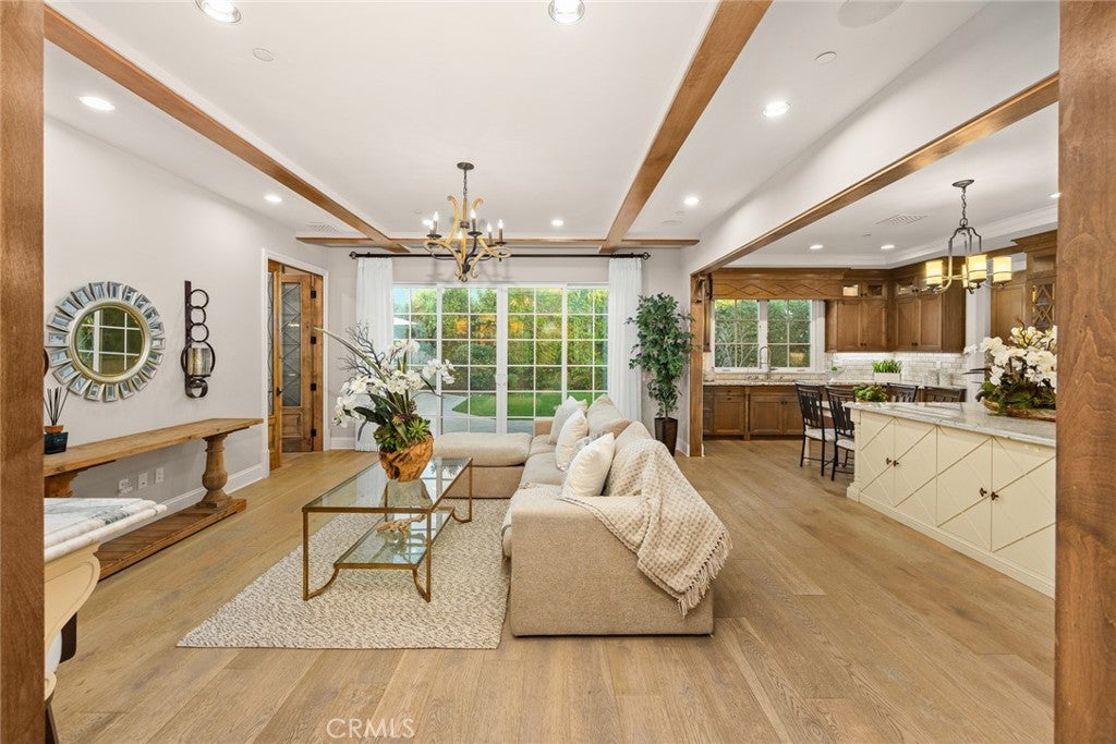 Arcadia, California, 91006, United States, 4 Bedrooms Bedrooms, ,5 BathroomsBathrooms,Residential,Contingent,2014572