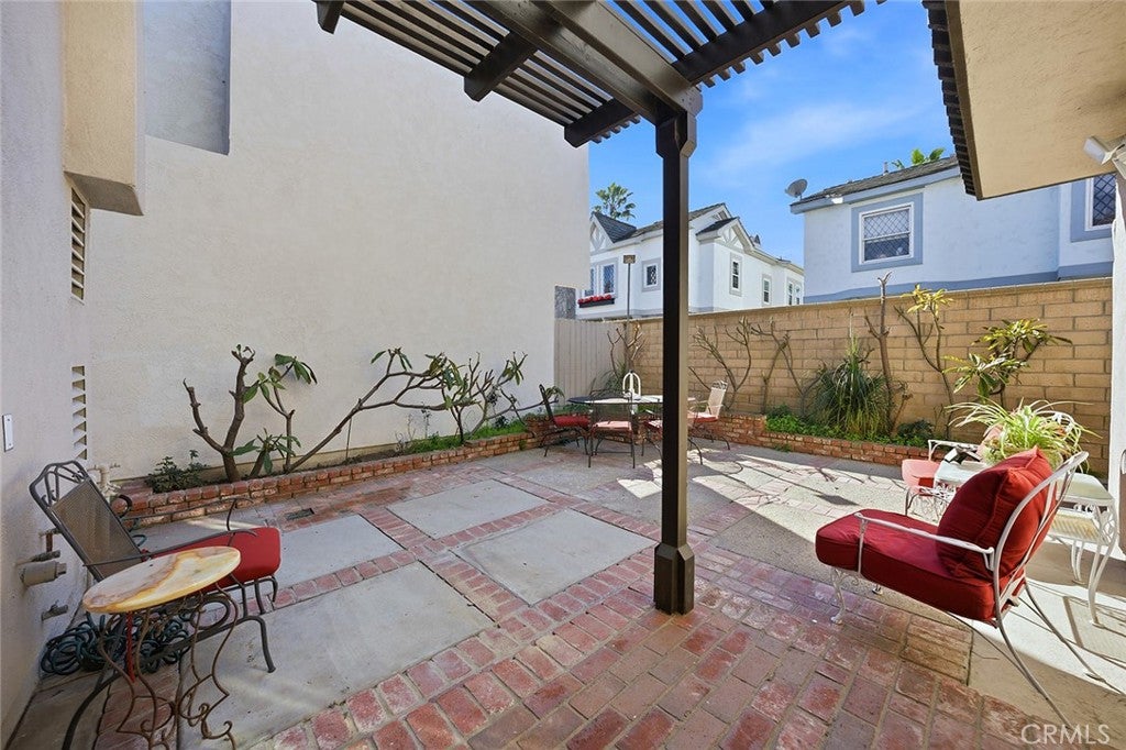 Seal Beach, California, 90740, United States, 4 Bedrooms Bedrooms, ,3 BathroomsBathrooms,Residential,Active,2010555