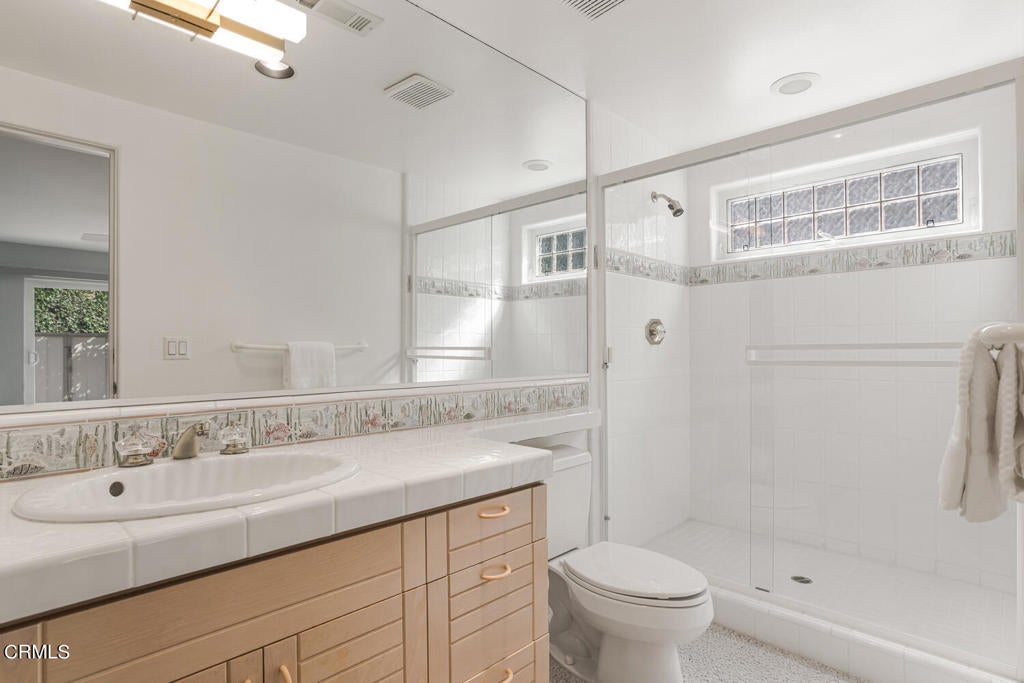 Oxnard, California, 93035, United States, ,4 BathroomsBathrooms,Residential,Active,1832335
