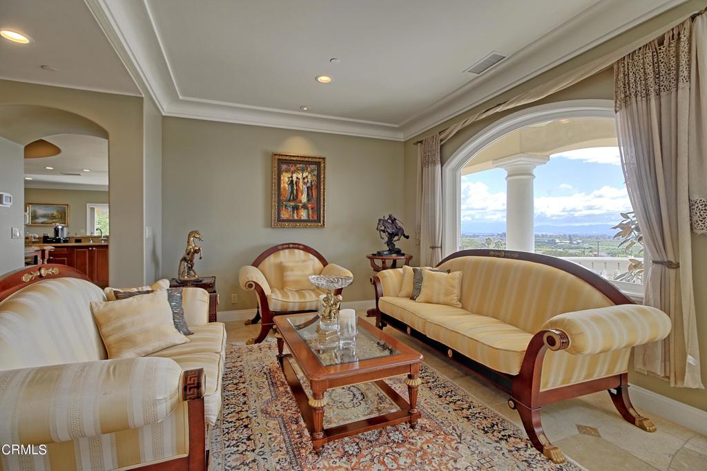 Ventura, California, 93003, United States, 4 Bedrooms Bedrooms, ,5 BathroomsBathrooms,Residential,Active,1944269