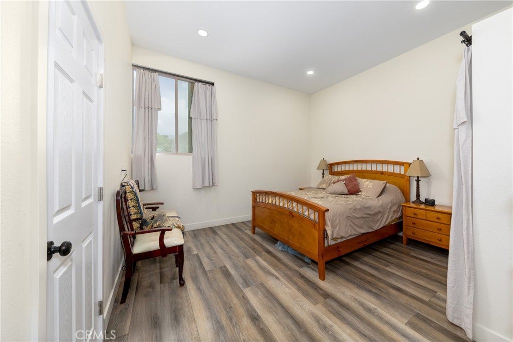 Yucaipa, California, 92399, United States, 5 Bedrooms Bedrooms, ,4 BathroomsBathrooms,Residential,Pending,1985872