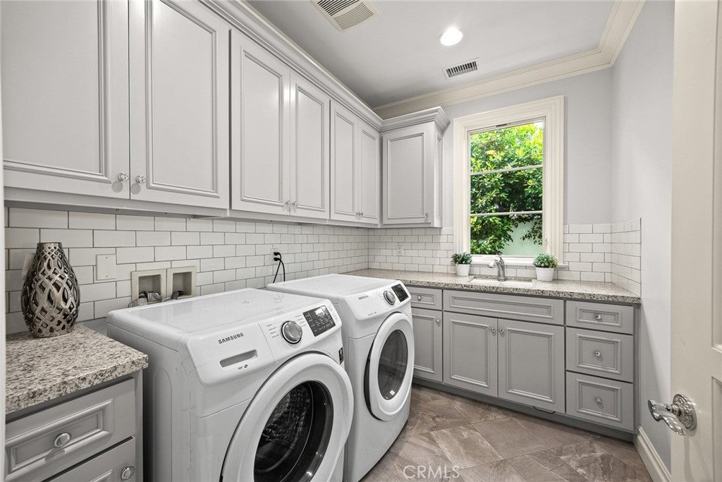 Arcadia, California, 91006, United States, 5 Bedrooms Bedrooms, ,6 BathroomsBathrooms,Residential,Active,1859344