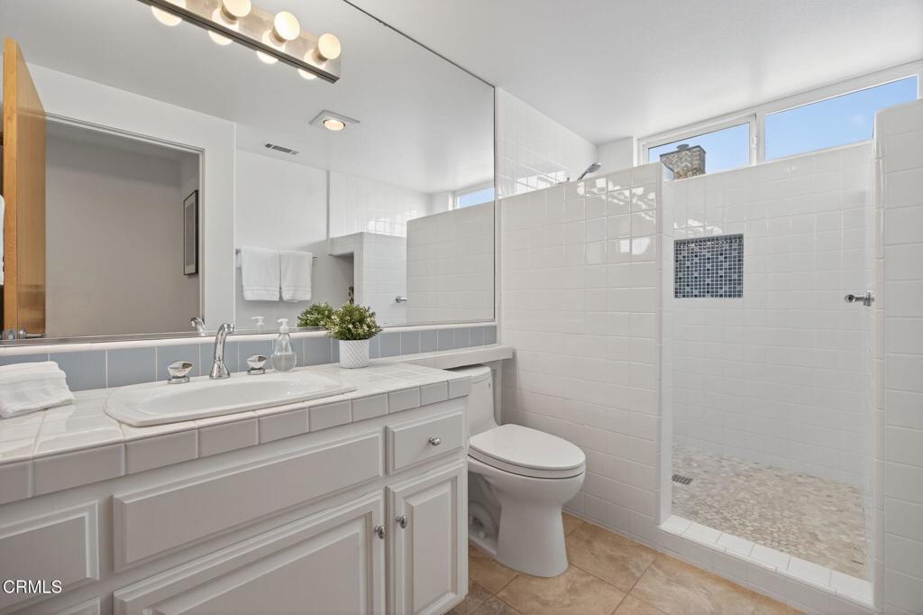 Oxnard, California, 93035, United States, 3 Bedrooms Bedrooms, ,3 BathroomsBathrooms,Residential,Active,1951816