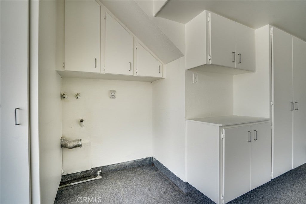 Huntington Beach, California, 92647, United States, 4 Bedrooms Bedrooms, ,3 BathroomsBathrooms,Residential,Active,2037145