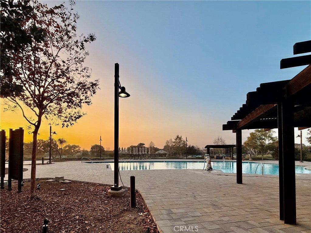 Irvine, California, 92618, United States, 4 Bedrooms Bedrooms, ,5 BathroomsBathrooms,Residential,Pending,2007263