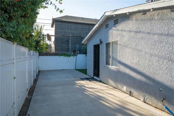 7235 YARMOUTH AVE, RESEDA, CA 91335, photo 3 of 25