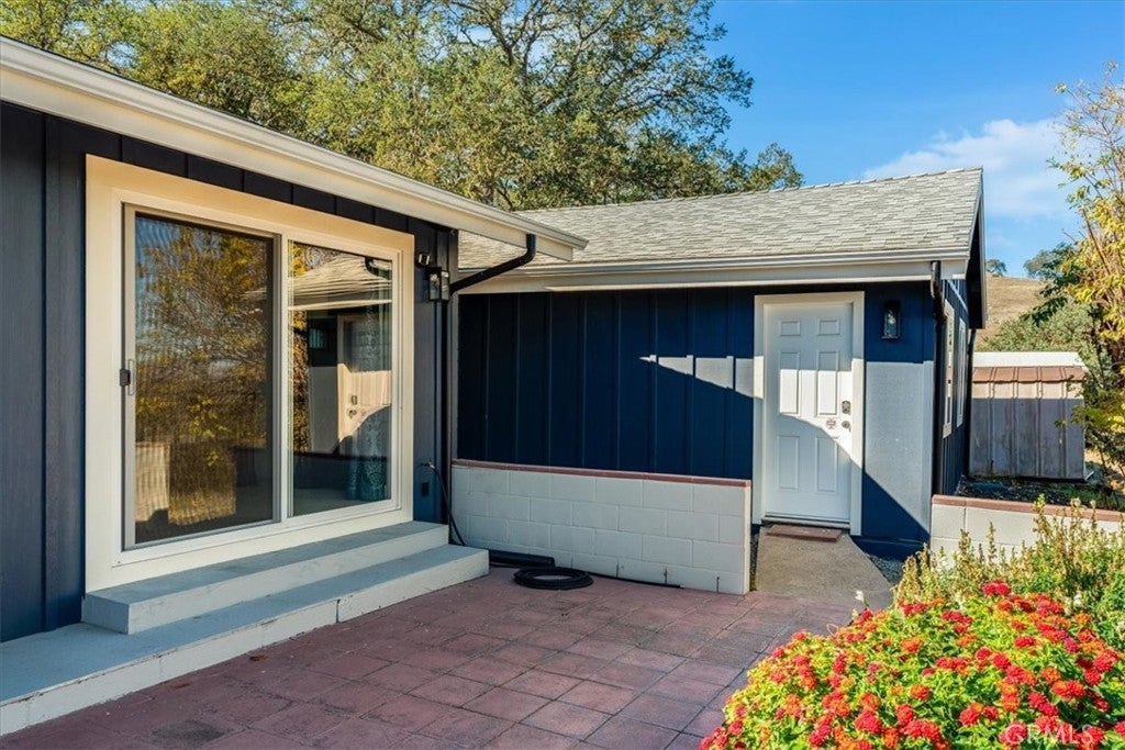 Paso Robles, California, 93446, United States, 3 Bedrooms Bedrooms, ,3 BathroomsBathrooms,Residential,Active,1990043