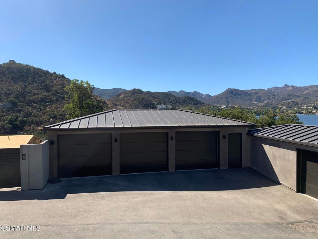 Lake Sherwood, California, 91361, United States, ,4 BathroomsBathrooms,Residential,Active,1820410