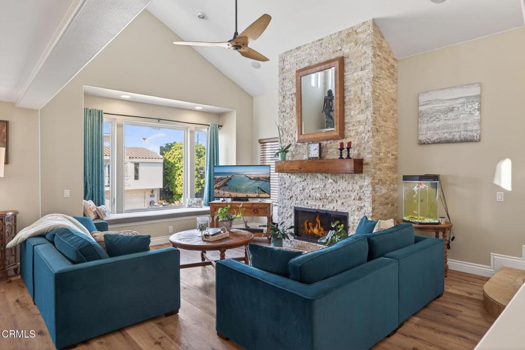 Oxnard, California, 93035, United States, 3 Bedrooms Bedrooms, ,3 BathroomsBathrooms,Residential,Active,2001363