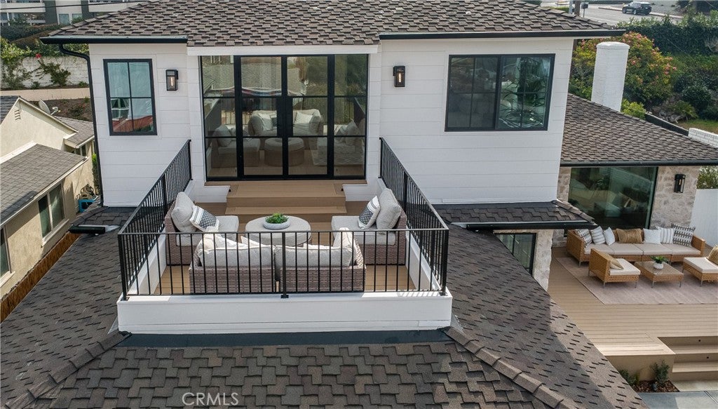 Redondo Beach, California, 90277, United States, 4 Bedrooms Bedrooms, ,3 BathroomsBathrooms,Residential,Active,1990651