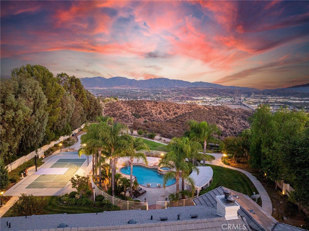 Santa Clarita, California, 91350, United States, 6 Bedrooms Bedrooms, ,5 BathroomsBathrooms,Residential,Active,2006901