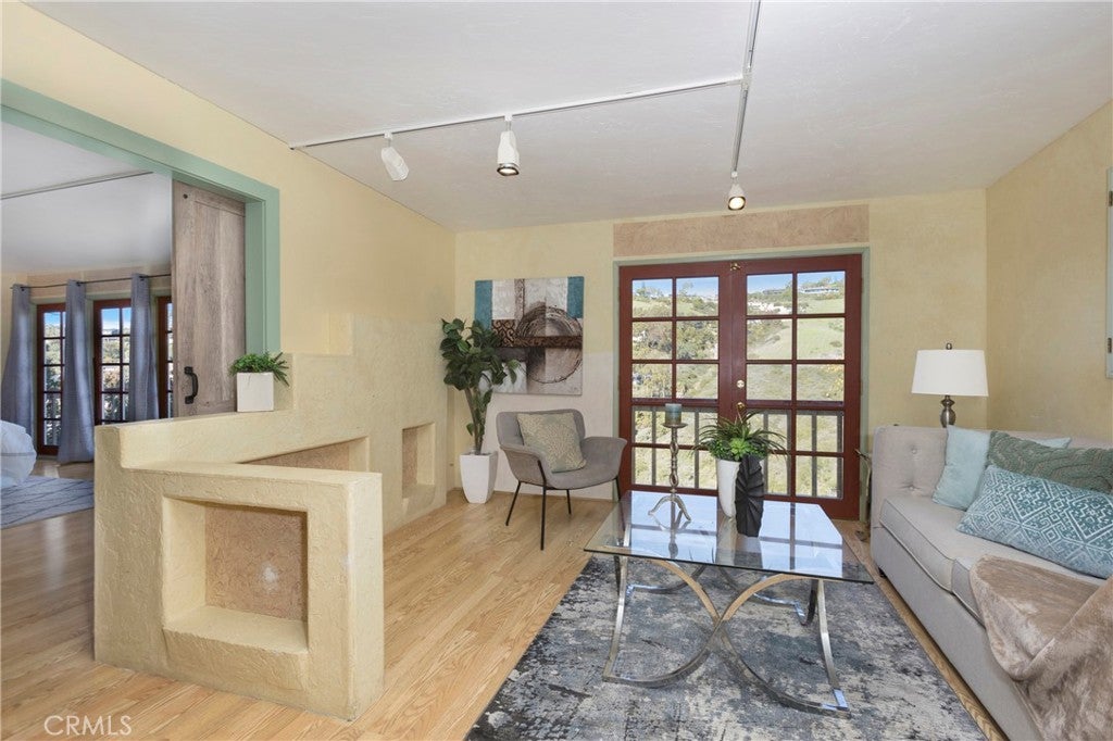 Laguna Beach, California, 92651, United States, 3 Bedrooms Bedrooms, ,3 BathroomsBathrooms,Residential,Active,2002317