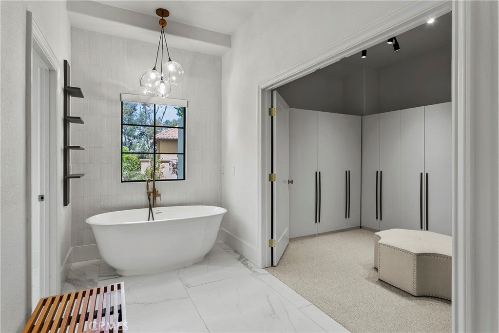 Laguna Niguel, California, 92677, United States, 4 Bedrooms Bedrooms, ,5 BathroomsBathrooms,Residential,Active,1986900