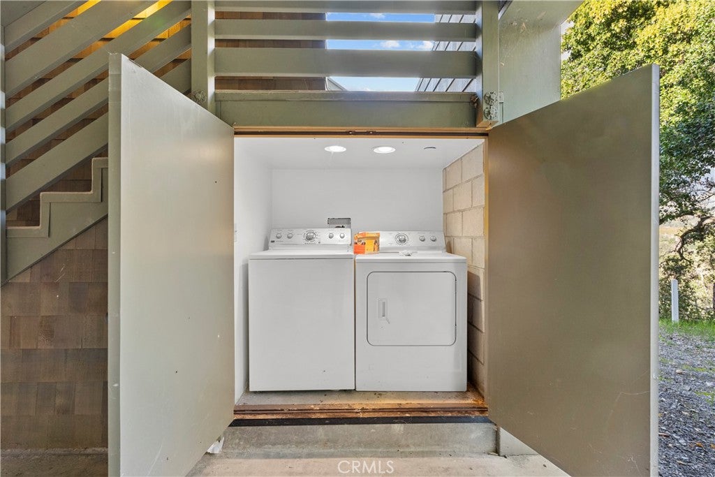 Ojai, California, 93023, United States, 4 Bedrooms Bedrooms, ,4 BathroomsBathrooms,Residential,Active,2000225