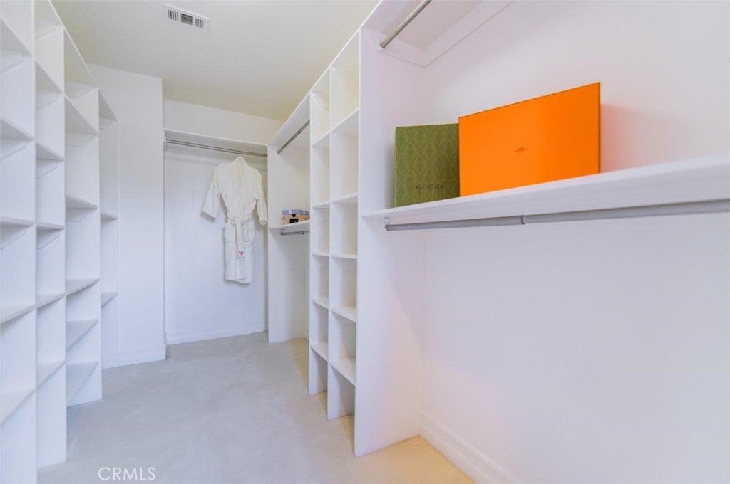 Pasadena, California, 91107, United States, 6 Bedrooms Bedrooms, ,5 BathroomsBathrooms,Residential,Active,1914920