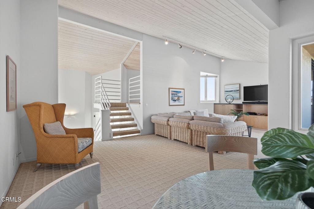 Oxnard, California, 93035, United States, 3 Bedrooms Bedrooms, ,3 BathroomsBathrooms,Residential,Active,1951816