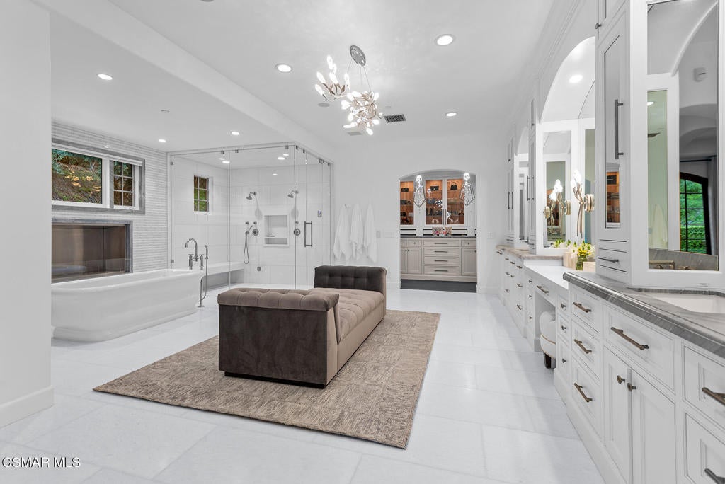 Westlake Village, California, 91362, United States, ,7 BathroomsBathrooms,Residential,Active,1824013