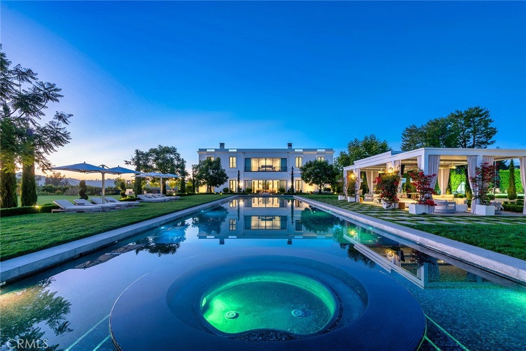 Los Angeles, California, 90077, United States, 8 Bedrooms Bedrooms, ,12 BathroomsBathrooms,Residential,Active,1905105
