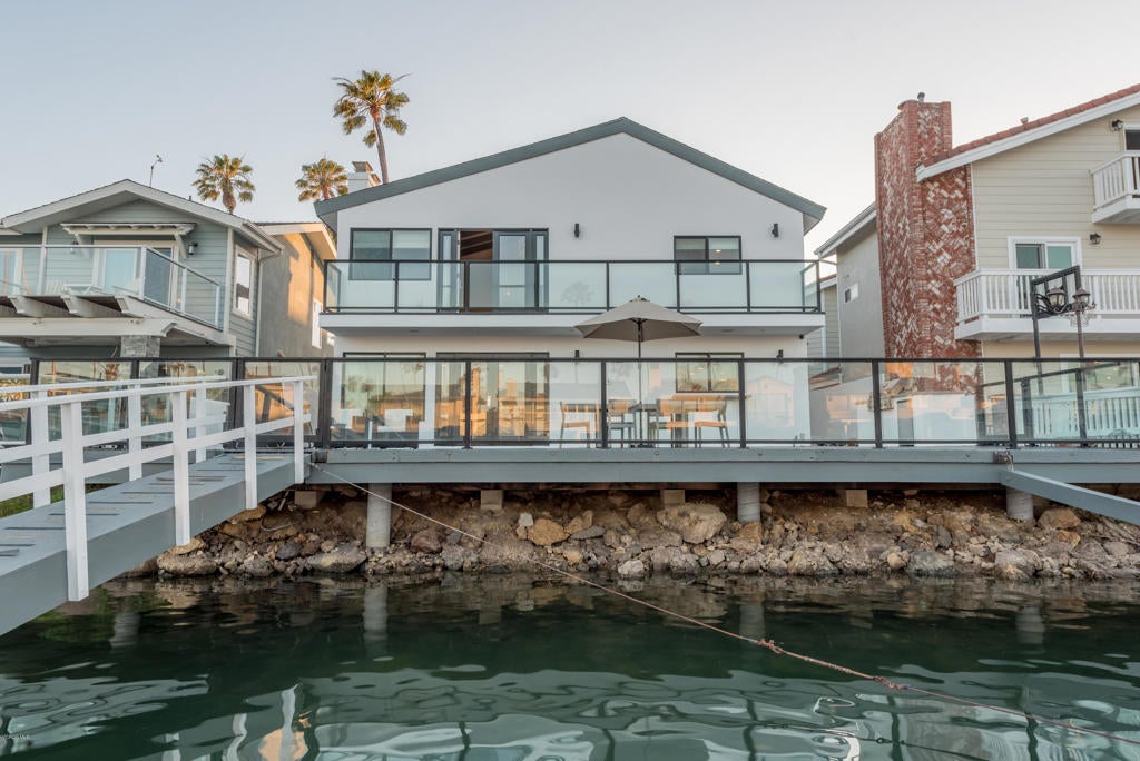 Ventura, California, 93001, United States, 3 Bedrooms Bedrooms, ,3 BathroomsBathrooms,Residential,Contingent,1944076