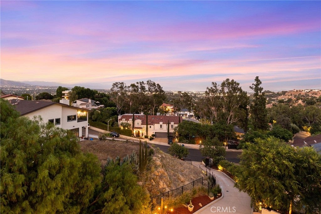 Chatsworth, California, 91311, United States, 4 Bedrooms Bedrooms, ,4 BathroomsBathrooms,Residential,Active,2011421