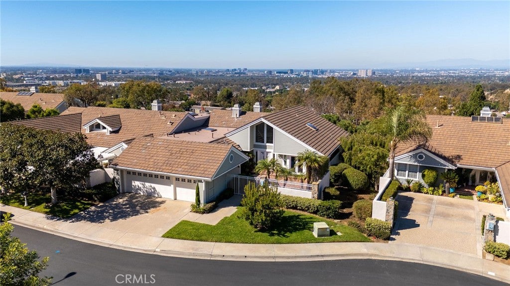 Irvine, California, 92603, United States, 4 Bedrooms Bedrooms, ,4 BathroomsBathrooms,Residential,Active,1986909