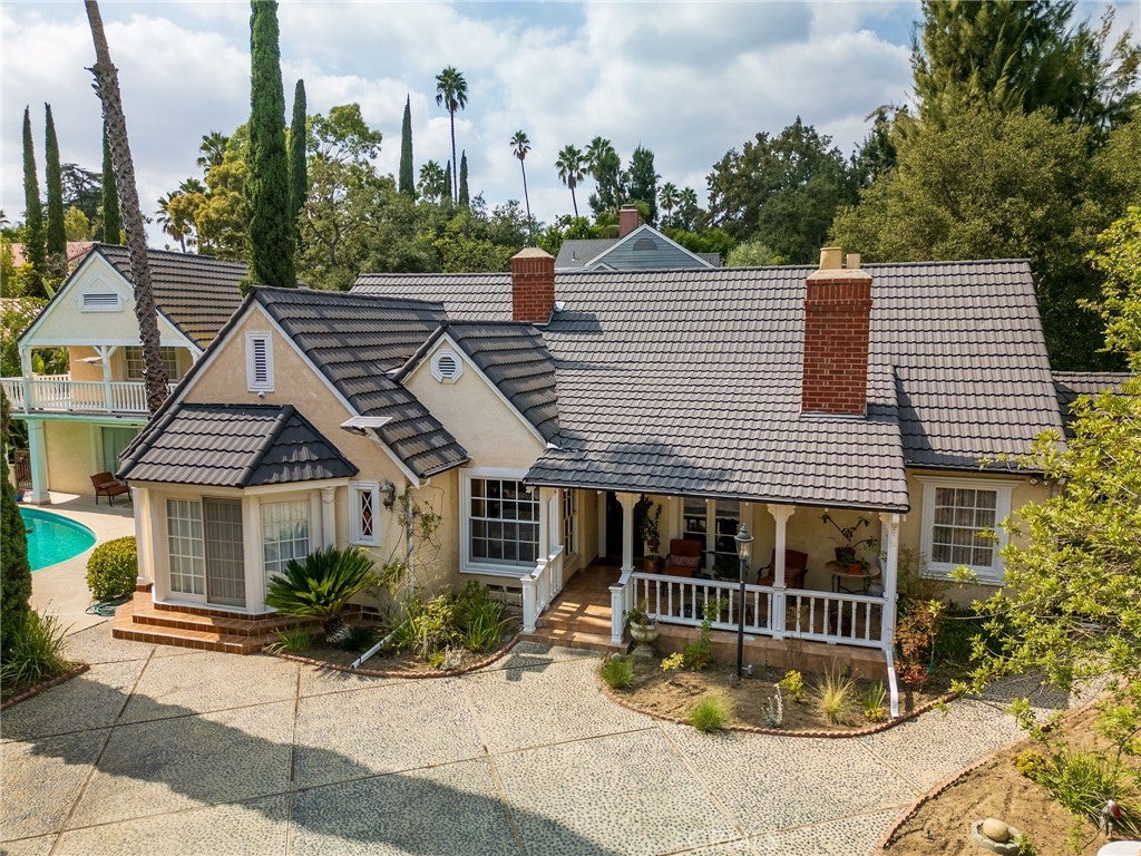Glendale, California, 91207, United States, 4 Bedrooms Bedrooms, ,4 BathroomsBathrooms,Residential,Active,1945087