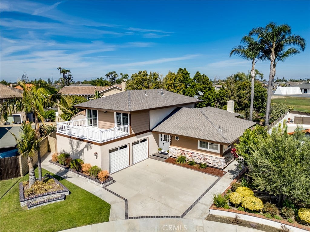 Huntington Beach, California, 92647, United States, 4 Bedrooms Bedrooms, ,3 BathroomsBathrooms,Residential,Active,2030516