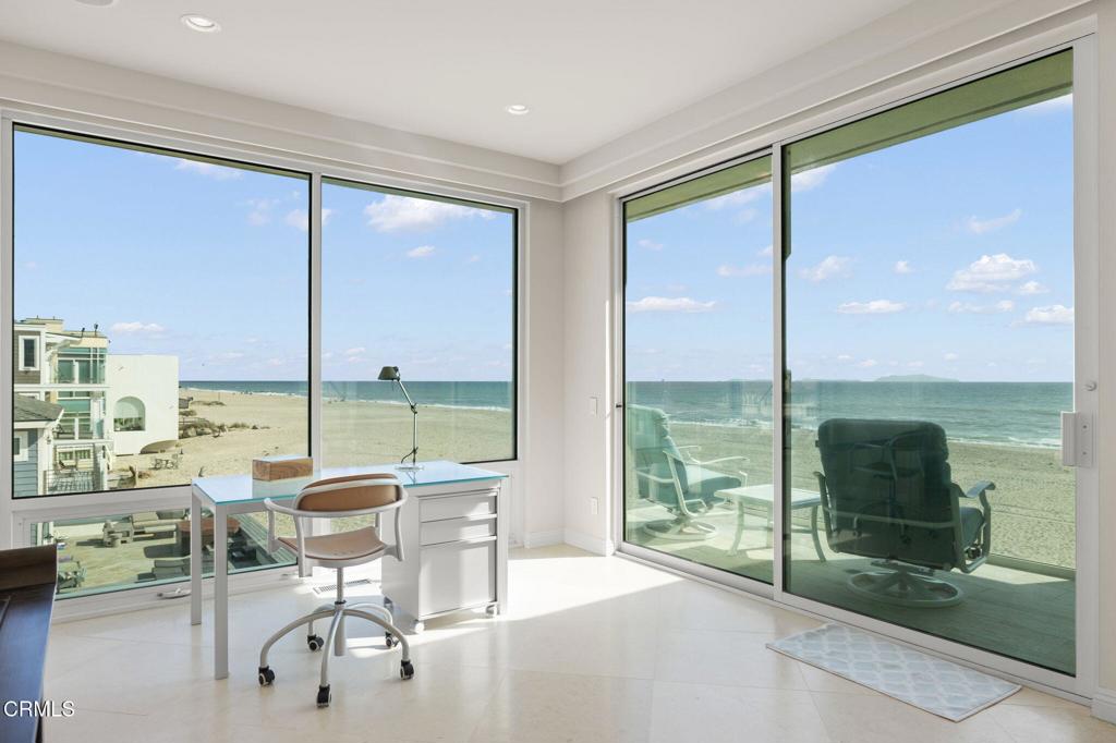 Oxnard, California, 93035, United States, 4 Bedrooms Bedrooms, ,6 BathroomsBathrooms,Residential,Active,1993670