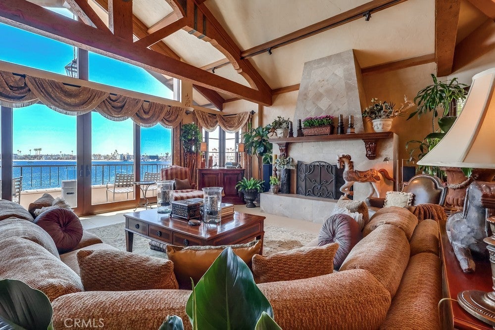 Long Beach, California, 90803, United States, 4 Bedrooms Bedrooms, ,4 BathroomsBathrooms,Residential,Active,1903219