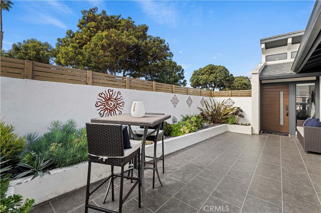 Oxnard, California, 93035, United States, 2 Bedrooms Bedrooms, ,2 BathroomsBathrooms,Residential,Active,2012806