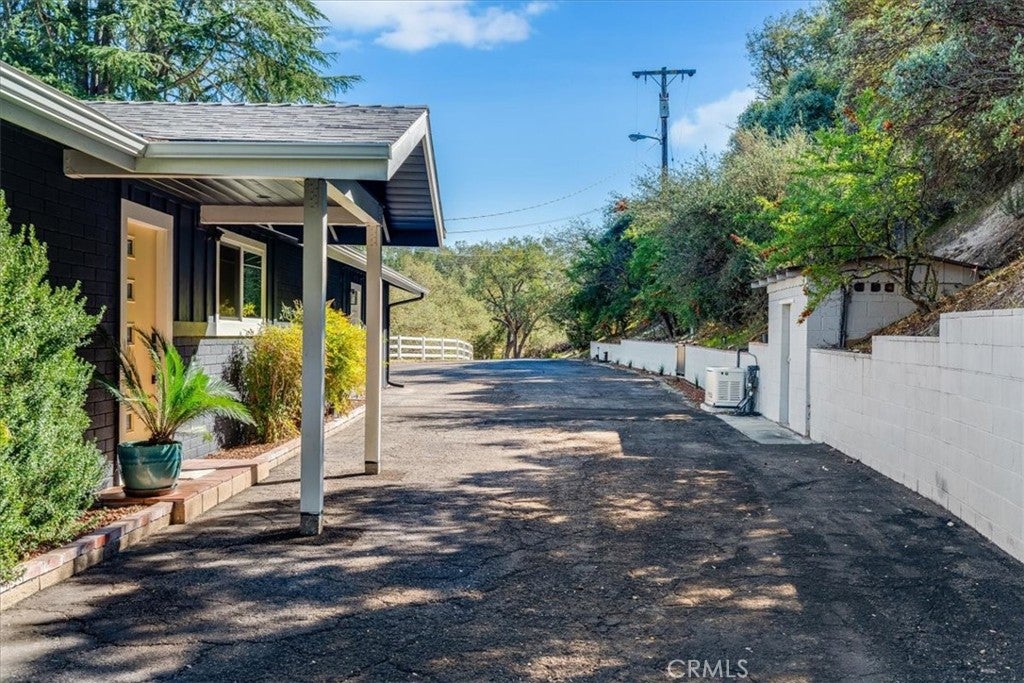 Paso Robles, California, 93446, United States, 3 Bedrooms Bedrooms, ,3 BathroomsBathrooms,Residential,Active,1990043