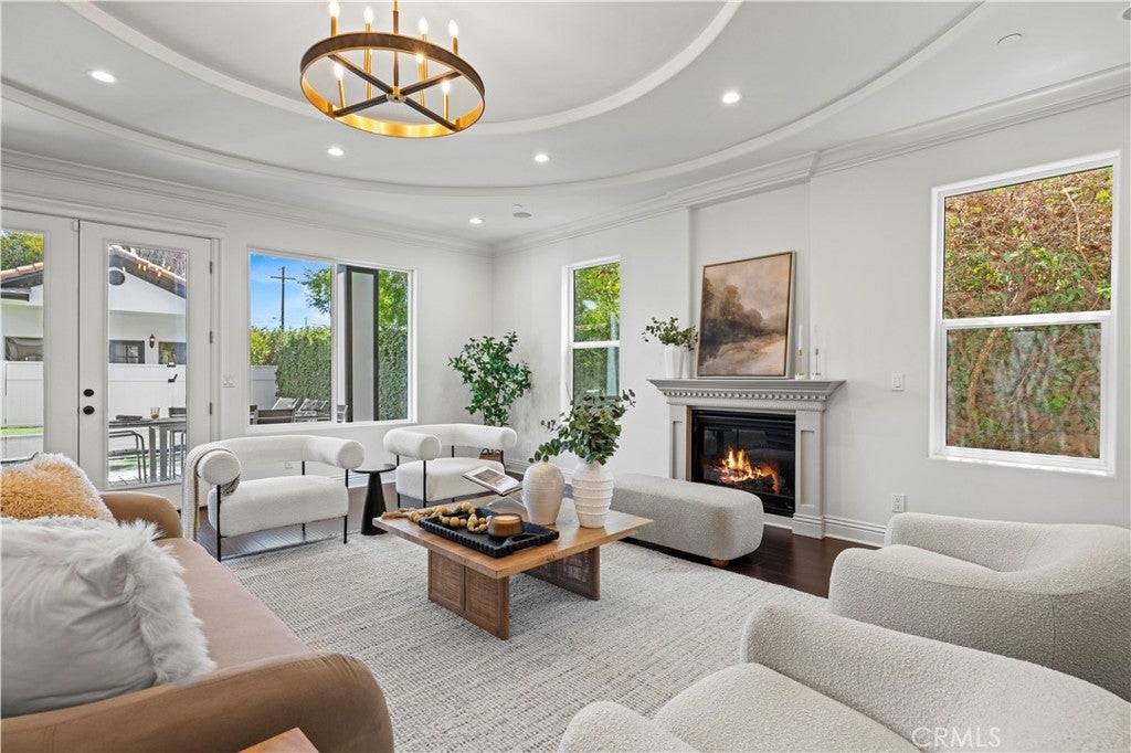 Encino, California, 91436, United States, 7 Bedrooms Bedrooms, ,7 BathroomsBathrooms,Residential,Active,1922652