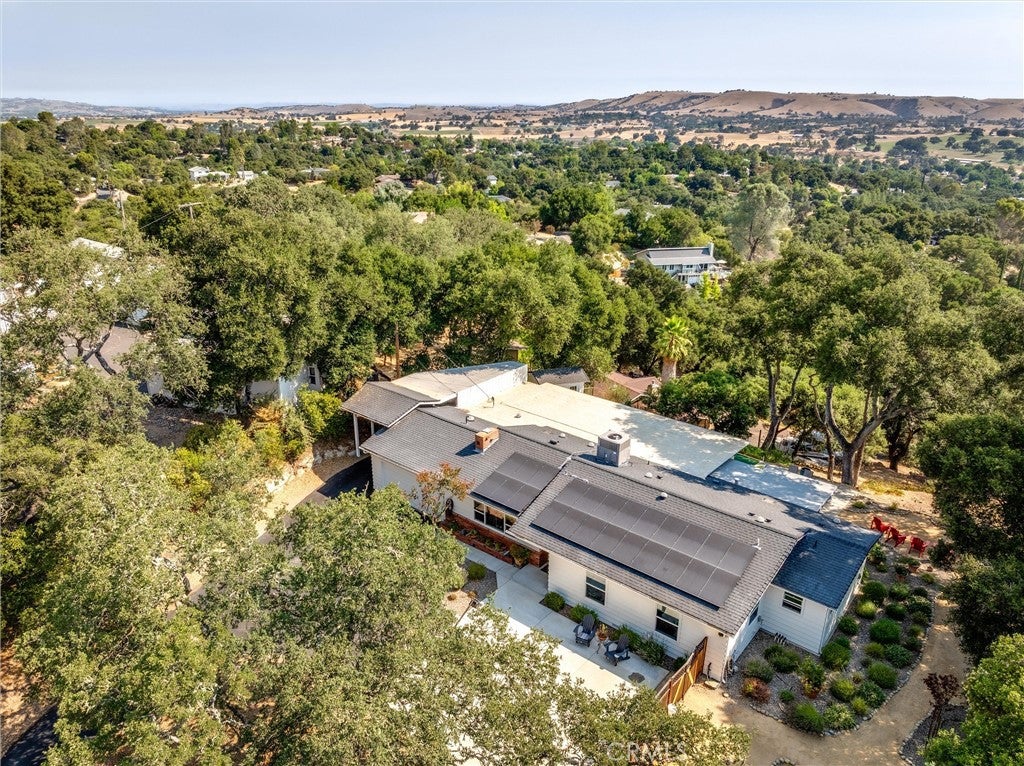 Atascadero, California, 93422, United States, 4 Bedrooms Bedrooms, ,2 BathroomsBathrooms,Residential,Active,1913985