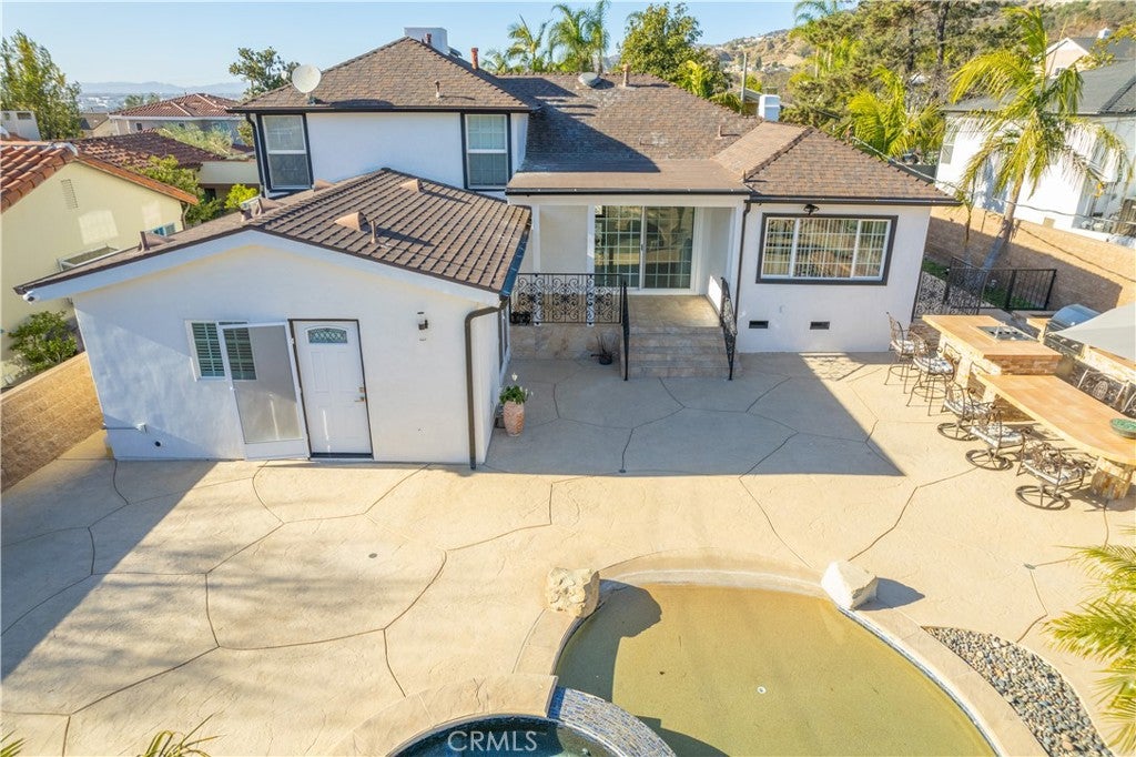 Burbank, California, 91501, United States, 4 Bedrooms Bedrooms, ,4 BathroomsBathrooms,Residential,Active,2003539