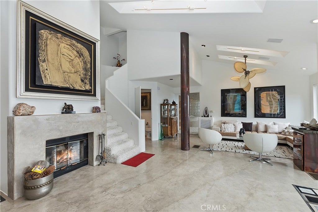 Lake Arrowhead, California, 92352, United States, 2 Bedrooms Bedrooms, ,3 BathroomsBathrooms,Residential,Active,1988419