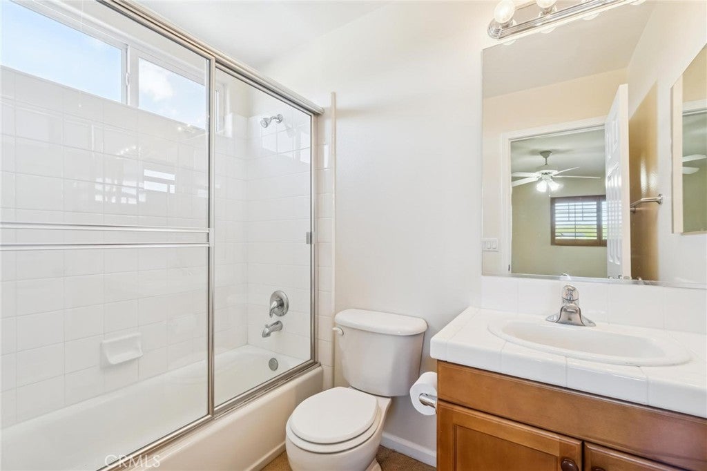 Castaic, California, 91384, United States, 6 Bedrooms Bedrooms, ,6 BathroomsBathrooms,Residential,Active,2009152