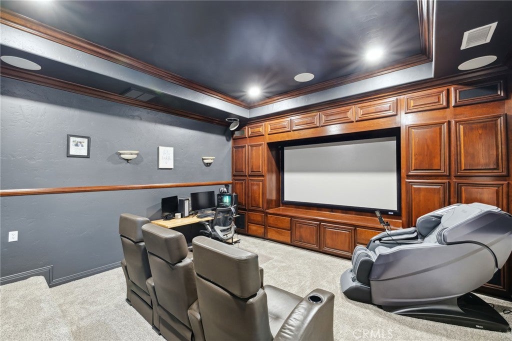 Yucaipa, California, 92399, United States, 4 Bedrooms Bedrooms, ,6 BathroomsBathrooms,Residential,Active,1858722