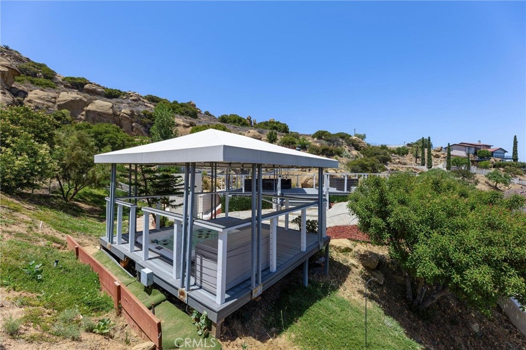 Chatsworth, California, 91311, United States, 4 Bedrooms Bedrooms, ,4 BathroomsBathrooms,Residential,Active,2011421