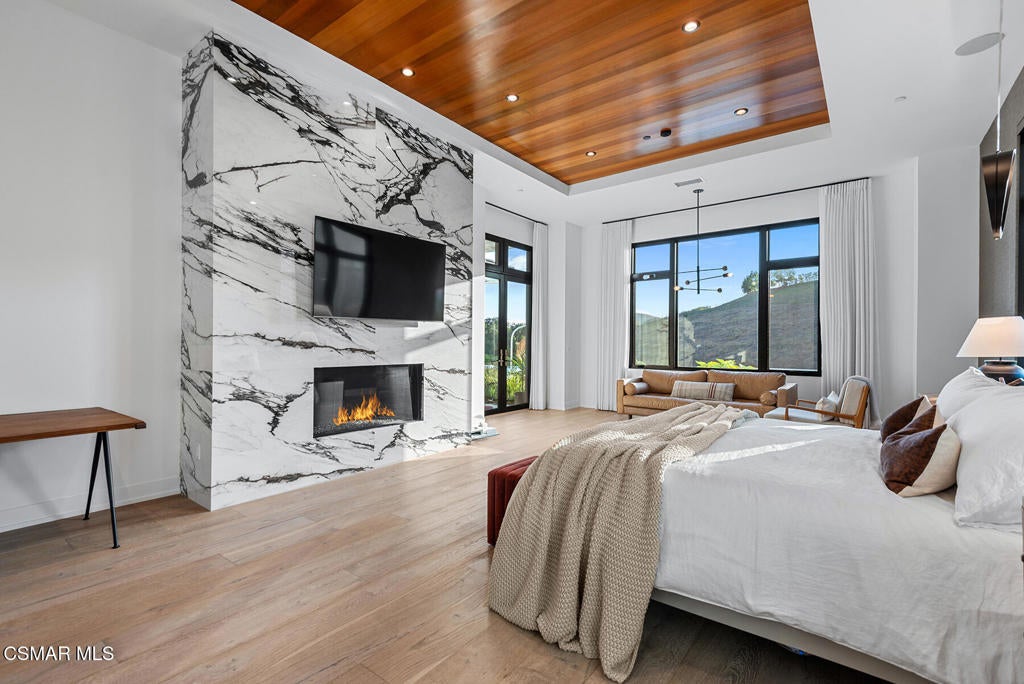 Thousand Oaks, California, 91362, United States, 5 Bedrooms Bedrooms, ,7 BathroomsBathrooms,Residential,Active,1900211