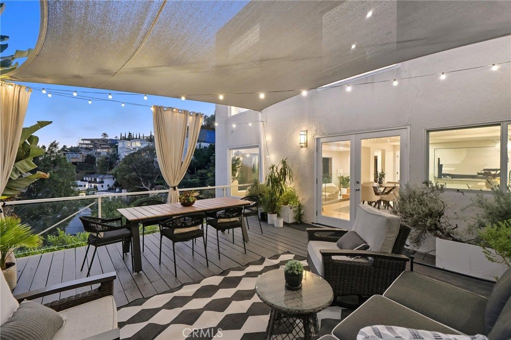 Los Angeles, California, 90069, United States, 3 Bedrooms Bedrooms, ,4 BathroomsBathrooms,Residential,Active,1959526