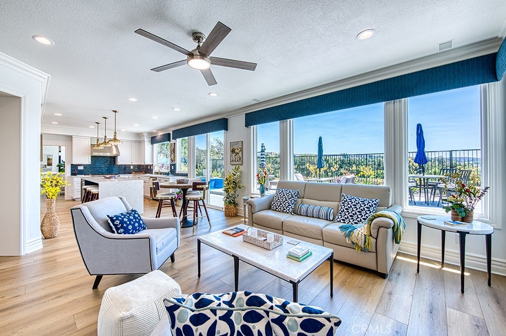 Trabuco Canyon, California, 92679, United States, 4 Bedrooms Bedrooms, ,3 BathroomsBathrooms,Residential,Active,1910158