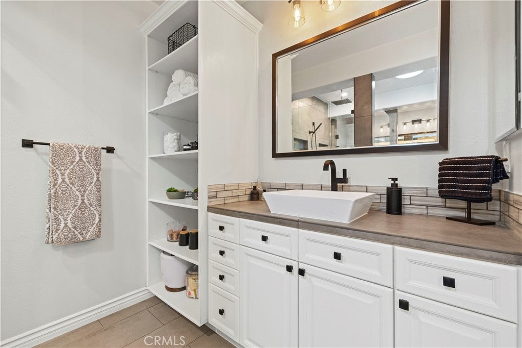 Stevenson Ranch, California, 91381, United States, 5 Bedrooms Bedrooms, ,4 BathroomsBathrooms,Residential,Active,2015851