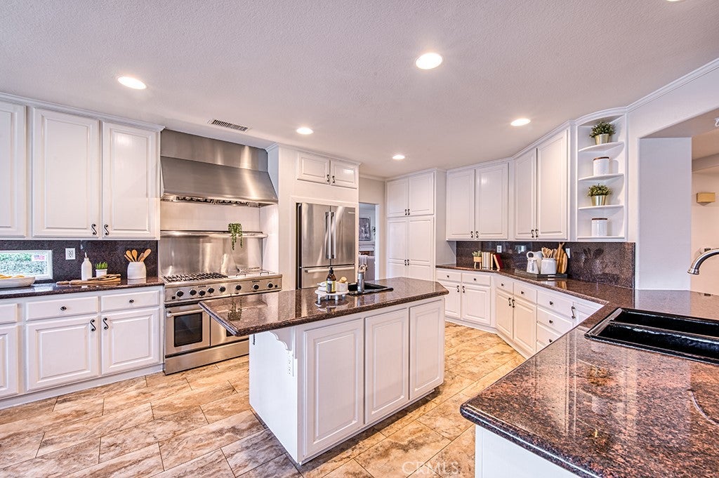 Trabuco Canyon, California, 92679, United States, 5 Bedrooms Bedrooms, ,5 BathroomsBathrooms,Residential,Active,1964270