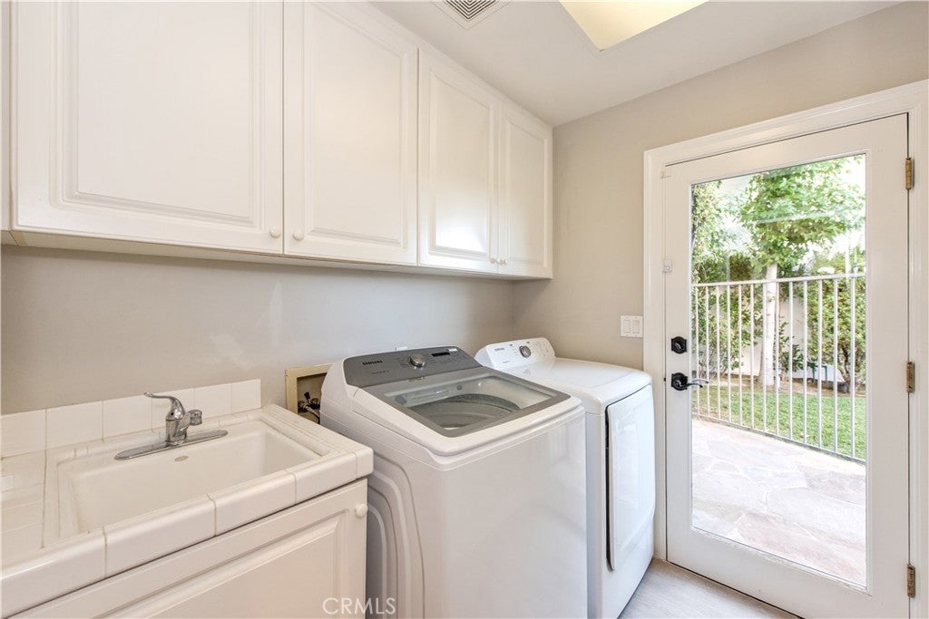Newport Coast, California, 92657, United States, 3 Bedrooms Bedrooms, ,3 BathroomsBathrooms,Residential,Active,1944021