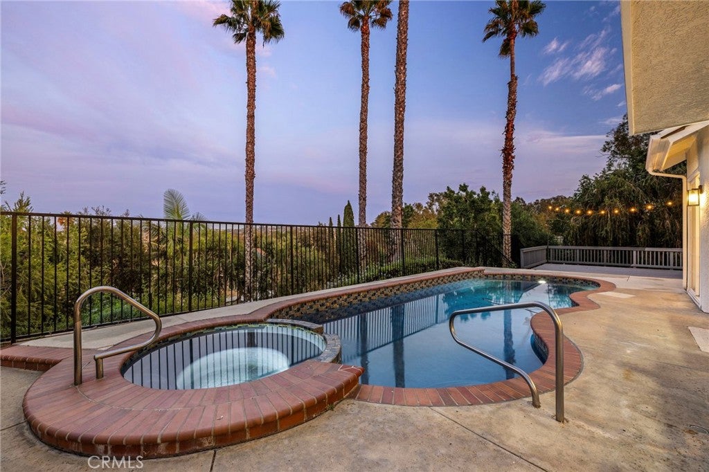 Laguna Niguel, California, 92677, United States, 4 Bedrooms Bedrooms, ,3 BathroomsBathrooms,Residential,Active,1986875