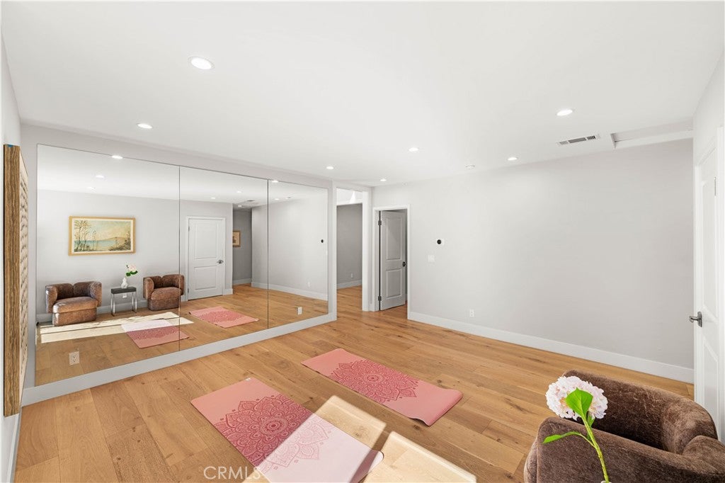 Pasadena, California, 91107, United States, 5 Bedrooms Bedrooms, ,6 BathroomsBathrooms,Residential,Active,1941367