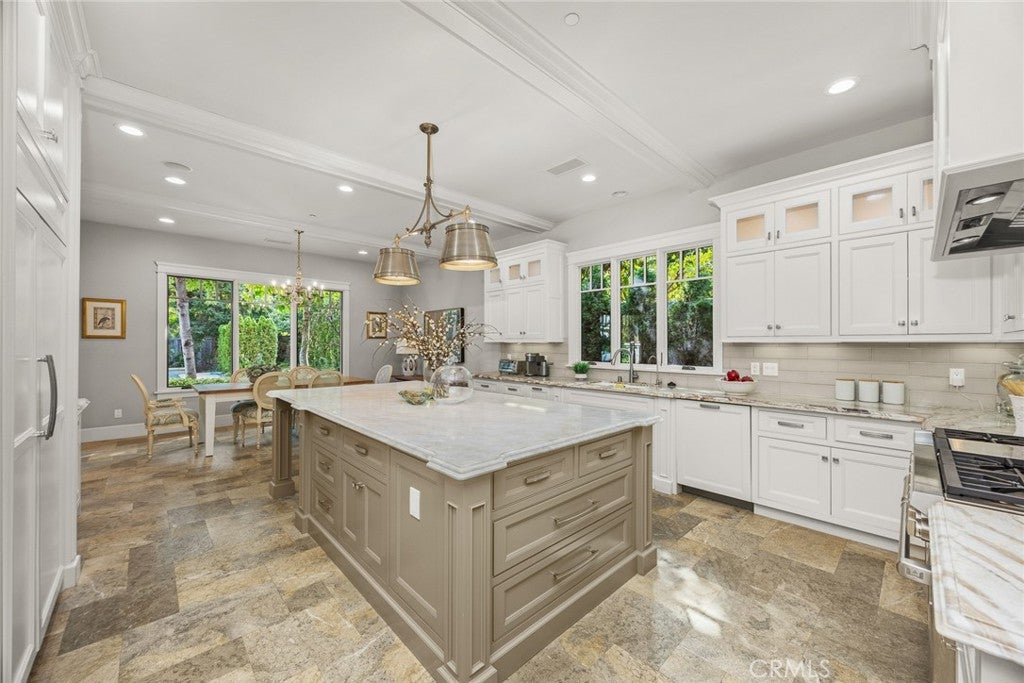 Arcadia, California, 91007, United States, 5 Bedrooms Bedrooms, ,6 BathroomsBathrooms,Residential,Active,1952997